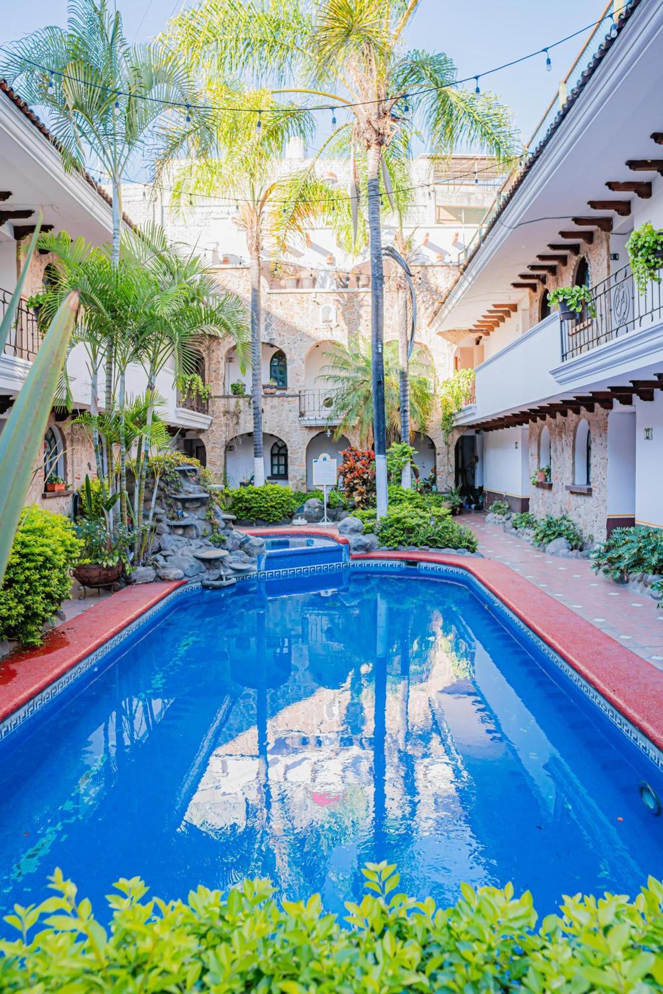Hotel Zapotlan Ciudad Guzman Exterior photo